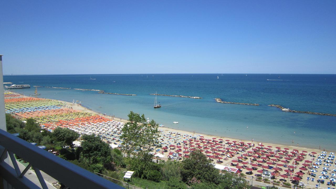 Hotel Palazzi Gabicce Mare Exterior foto